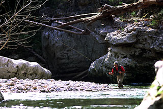 Lozere Peche Mouche - Stage et séjours de pêche en Lozère et à l'étranger